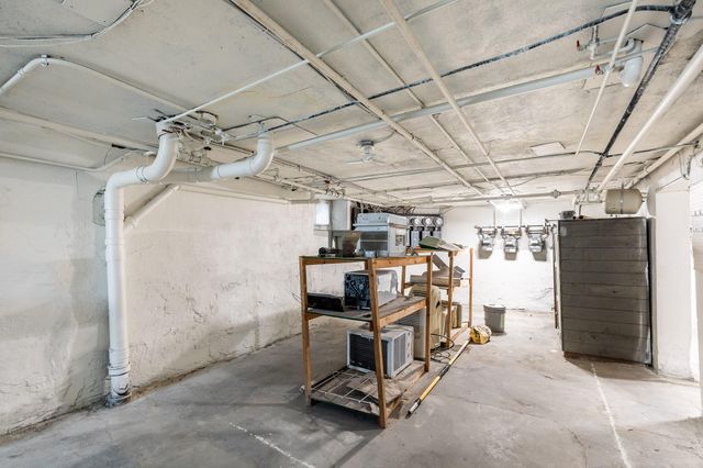 634 Greenup Street, Covington, KY 41011