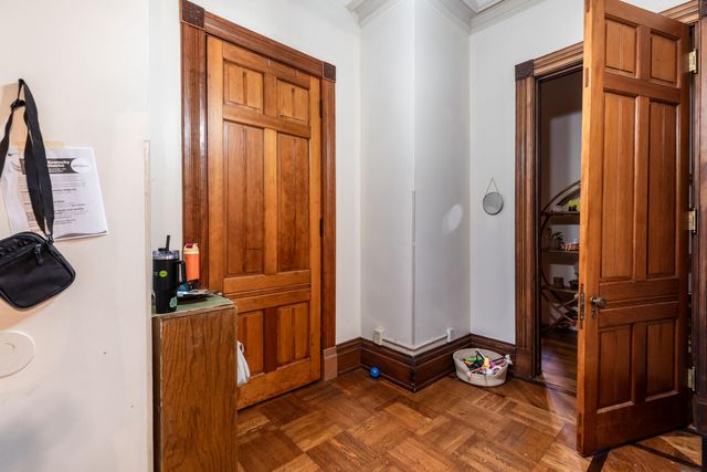 634 Greenup Street, Covington, KY 41011