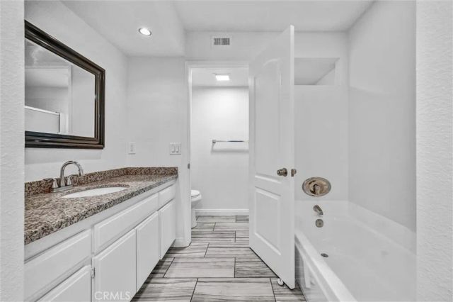 3021 Langs Bay, Costa Mesa, CA 92626