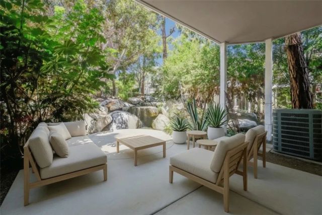 3021 Langs Bay, Costa Mesa, CA 92626