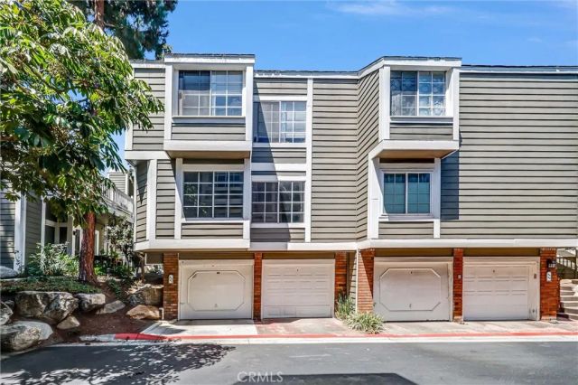 3021 Langs Bay, Costa Mesa, CA 92626