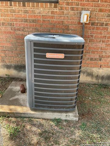 636 FM 2790, Lytle, TX 78052