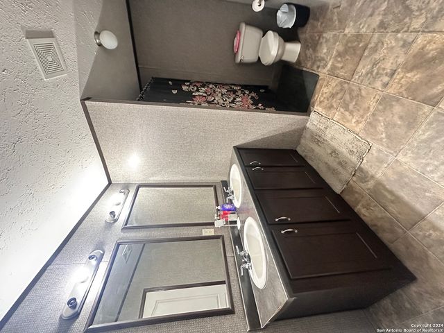 636 FM 2790, Lytle, TX 78052