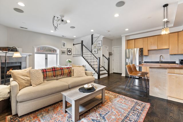 417 N NOBLE Street 5, Chicago, IL 60642