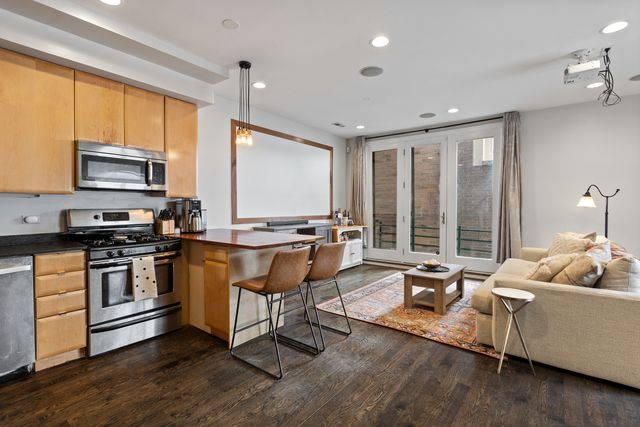 417 N NOBLE Street 5, Chicago, IL 60642