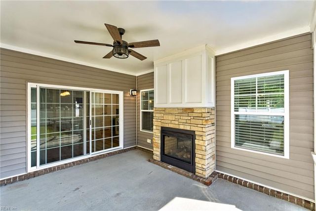 2075 Heron's Point LN, Suffolk, VA 23434