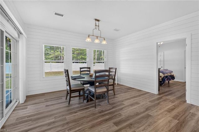 2075 Heron's Point LN, Suffolk, VA 23434