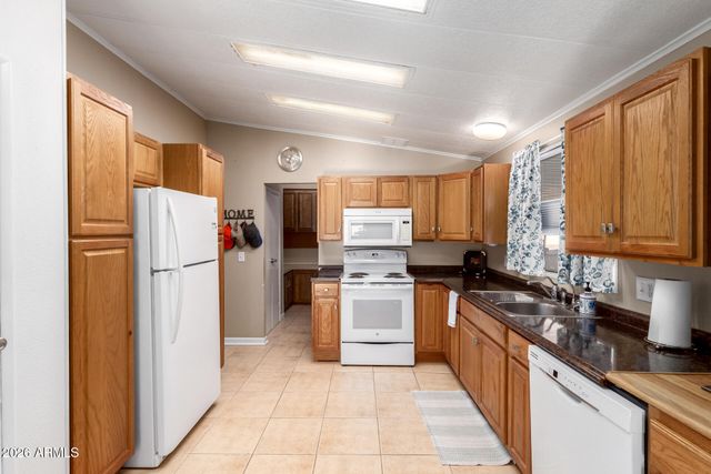 5402 E MCKELLIPS Road 186, Mesa, AZ 85215