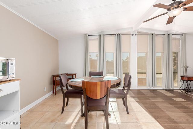 5402 E MCKELLIPS Road 186, Mesa, AZ 85215