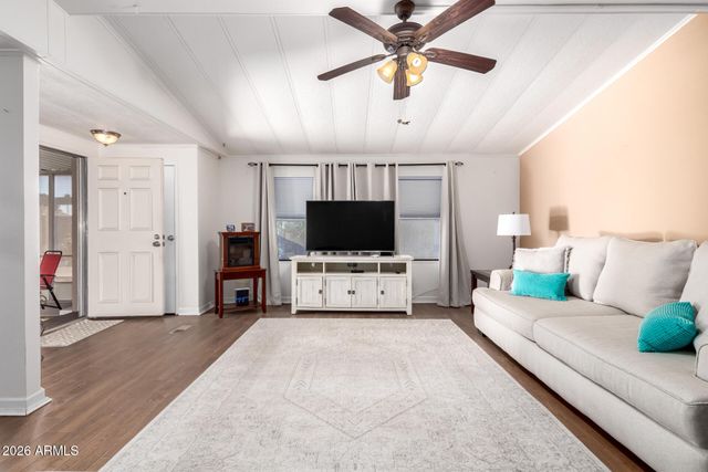 5402 E MCKELLIPS Road 186, Mesa, AZ 85215