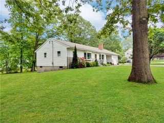 2 Laurel Hill Drive, Westerly, RI 02891