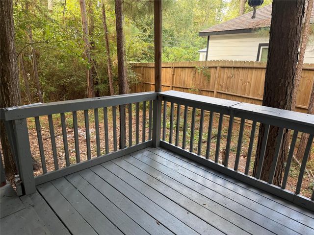 910 Queenswood, Montgomery, TX 77316