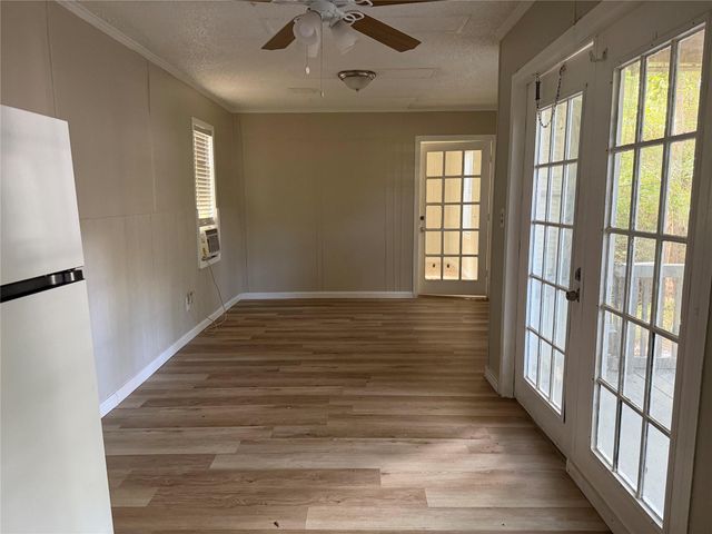 910 Queenswood, Montgomery, TX 77316