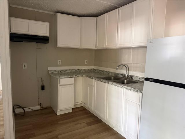 910 Queenswood, Montgomery, TX 77316