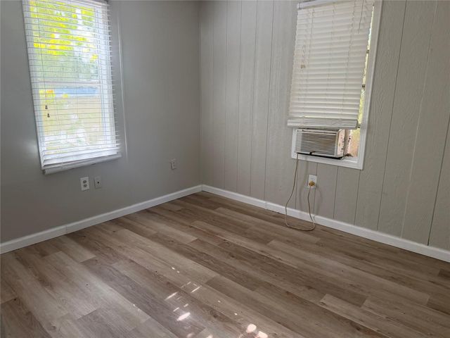 910 Queenswood, Montgomery, TX 77316