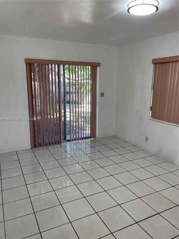 2347 NW 28th St 1-2, Oakland Park, FL 33311