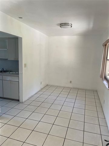 2347 NW 28th St 1-2, Oakland Park, FL 33311