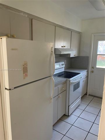 2347 NW 28th St 1-2, Oakland Park, FL 33311