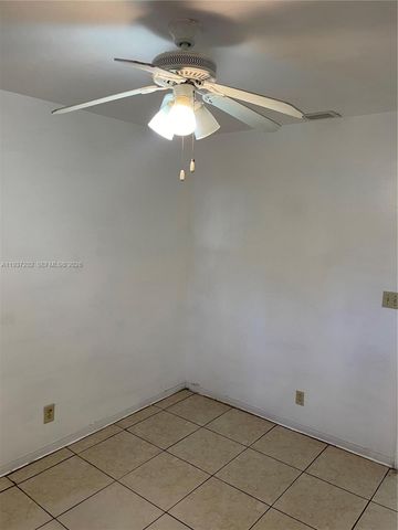 2347 NW 28th St 1-2, Oakland Park, FL 33311