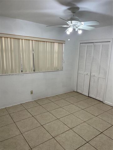 2347 NW 28th St 1-2, Oakland Park, FL 33311