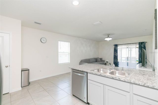 2839 MAIDEN GRASS ISLE, Wesley Chapel, FL 33543