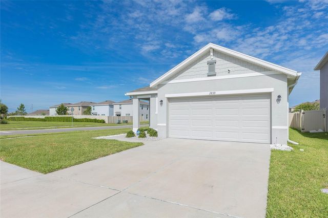 2839 MAIDEN GRASS ISLE, Wesley Chapel, FL 33543