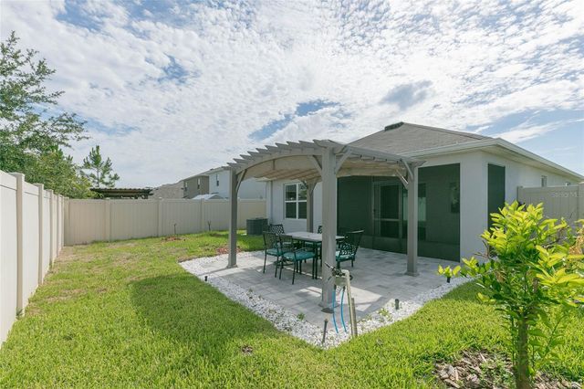2839 MAIDEN GRASS ISLE, Wesley Chapel, FL 33543