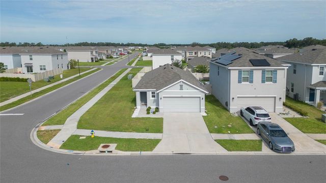 2839 MAIDEN GRASS ISLE, Wesley Chapel, FL 33543