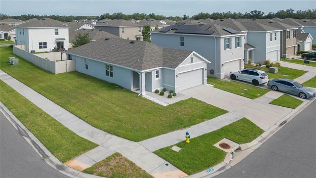 2839 MAIDEN GRASS ISLE, Wesley Chapel, FL 33543