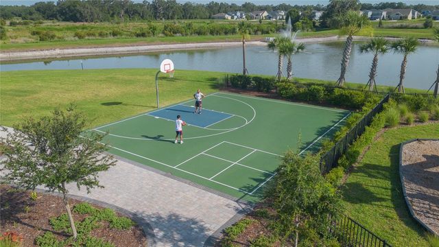 2839 MAIDEN GRASS ISLE, Wesley Chapel, FL 33543
