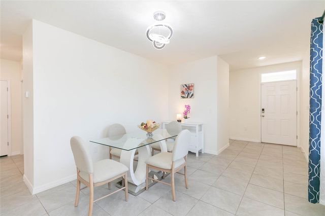 2839 MAIDEN GRASS ISLE, Wesley Chapel, FL 33543