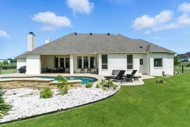 363 Red Bird Drive, Springtown, TX 76082