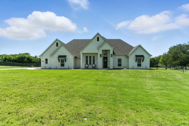 363 Red Bird Drive, Springtown, TX 76082