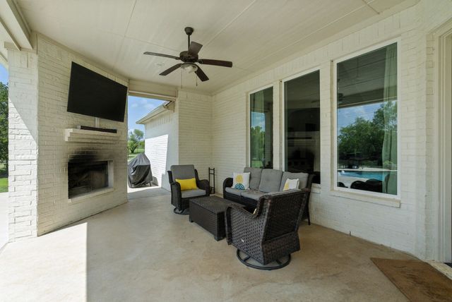 363 Red Bird Drive, Springtown, TX 76082