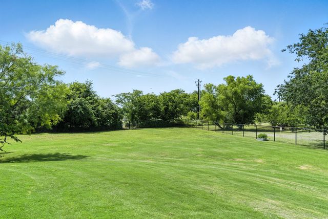 363 Red Bird Drive, Springtown, TX 76082
