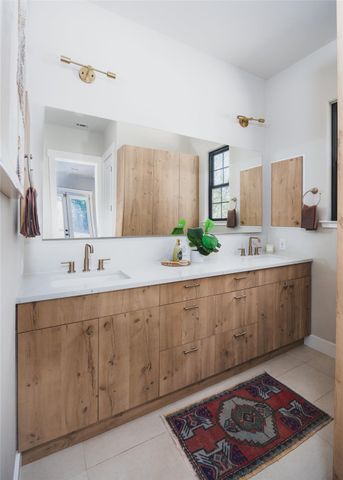 2804 Wilson ST B, Austin, TX 78704