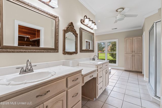 5294 Meadow Pointe Drive, Southaven, MS 38672