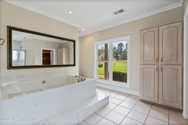 5294 Meadow Pointe Drive, Southaven, MS 38672