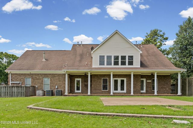 5294 Meadow Pointe Drive, Southaven, MS 38672