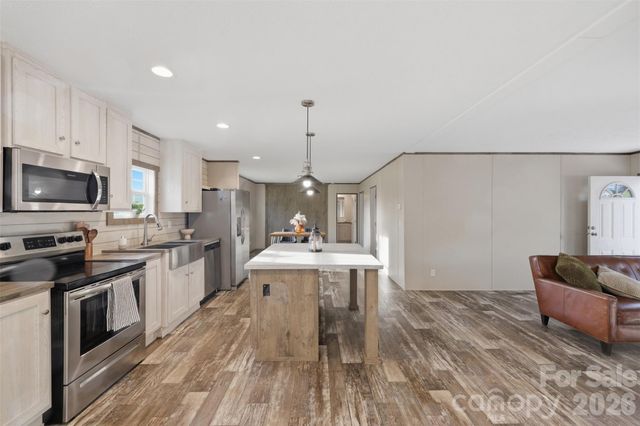 3958 Sulphur Springs Road, Hiddenite, NC 28636