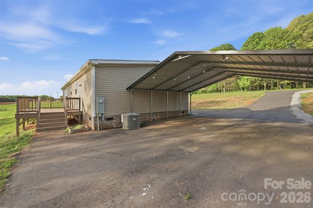 3958 Sulphur Springs Road, Hiddenite, NC 28636