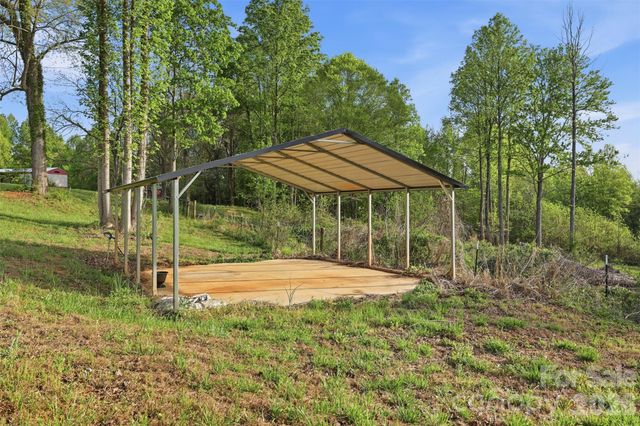 3958 Sulphur Springs Road, Hiddenite, NC 28636