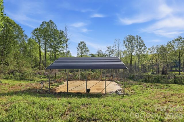 3958 Sulphur Springs Road, Hiddenite, NC 28636