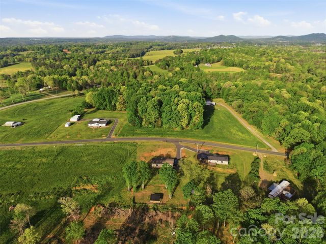 3958 Sulphur Springs Road, Hiddenite, NC 28636