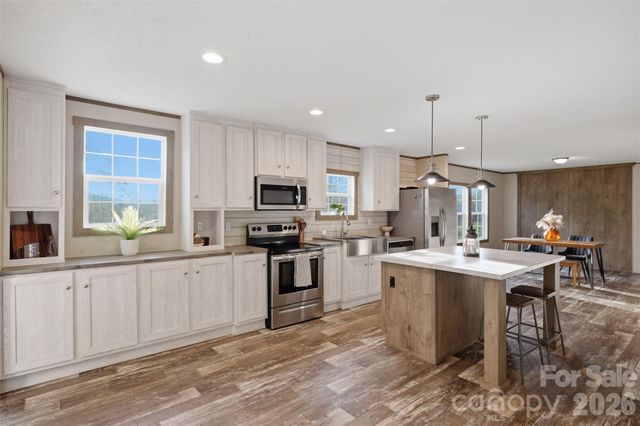 3958 Sulphur Springs Road, Hiddenite, NC 28636