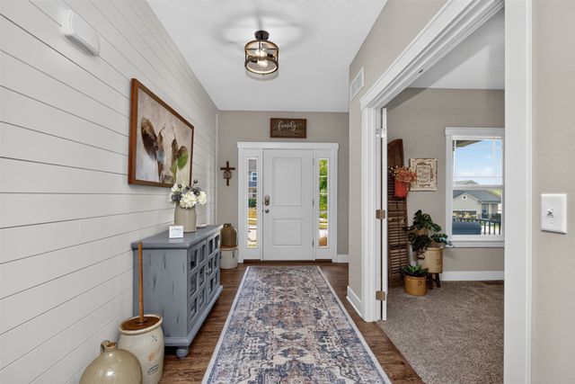 317 W High Road, Norwalk, IA 50211