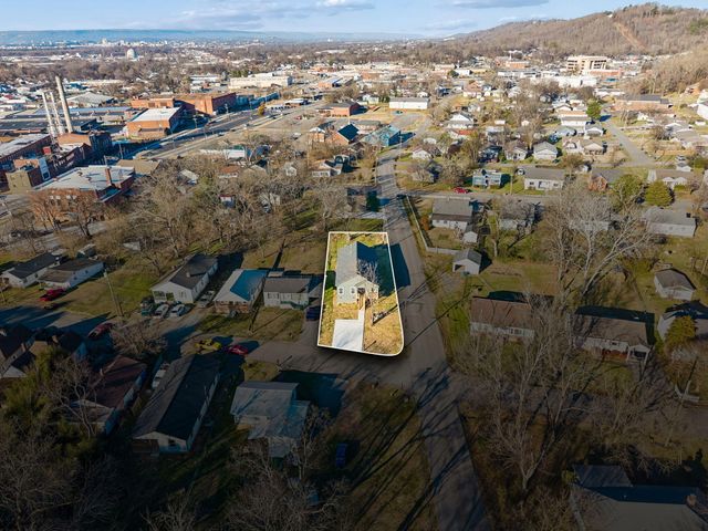 116 Hickory Street, Rossville, GA 30741