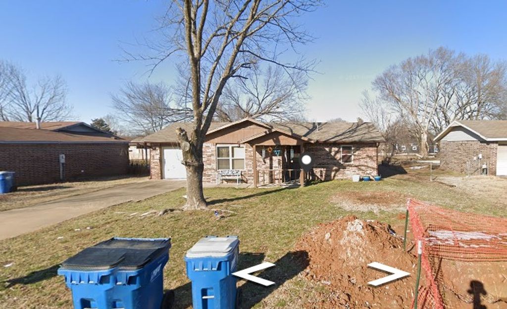 2602 Walker Street, Bentonville, AR 72712
