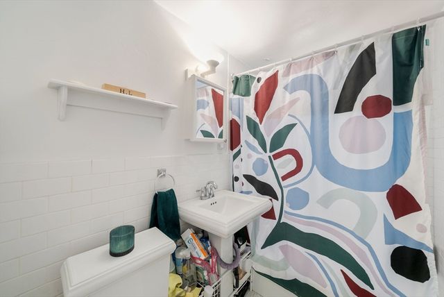 5 Garden Court 1, Cambridge, MA 02138