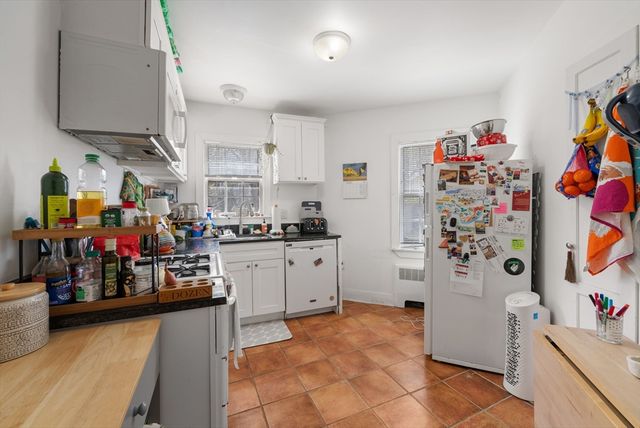 5 Garden Court 1, Cambridge, MA 02138